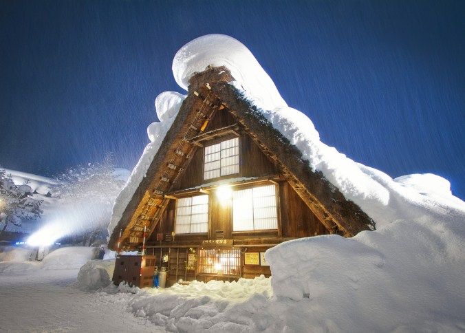 Shirakawa-go sous la neige. ©Agustin Rafael Reyes