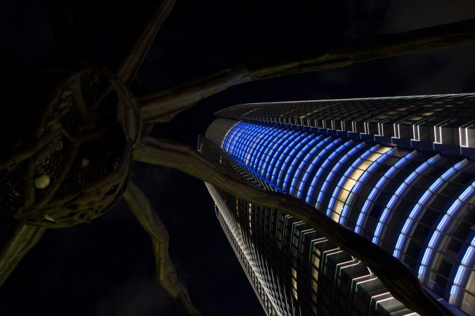 Roppongi Hills : la Mori Tower et sa sculpture de  Louise Bourgeois